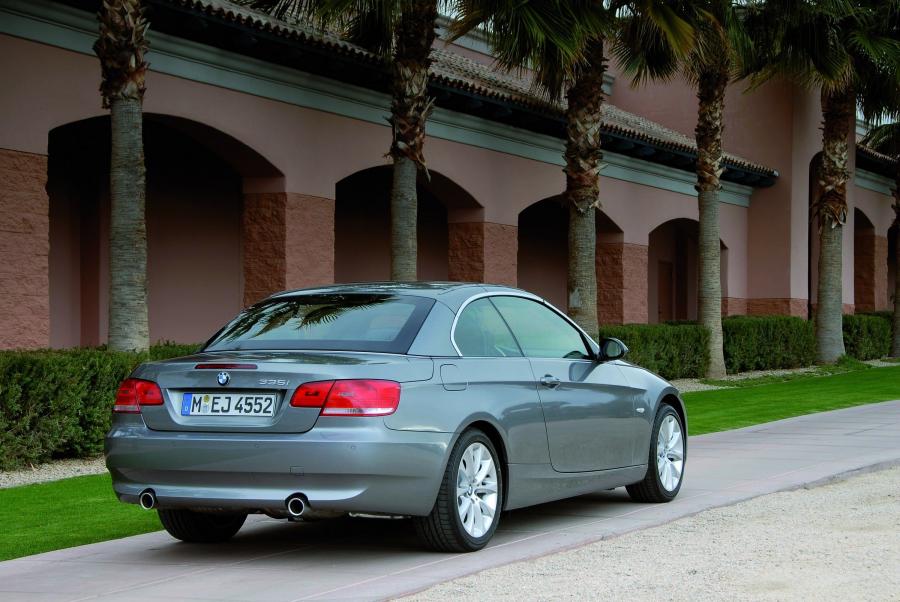  BMW 3-Series Convertible 2007 года  (фото 35 из 239)